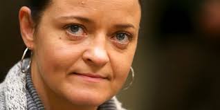 Beate zschäpe auf einem nach ihrer festnahme veröffentlichten bild aus dem jahr 2004 (quelle: Tatverdachtiger Uwe Bohnhardt Sie Weiss Von Nichts Taz De