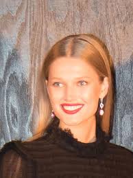 Roxy Horner : Biographie et actualités