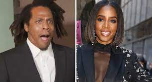 JAY-Z retrouve Kelly Rowland, sa réaction est épique