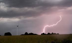 Der deutsche wetterdienst stellt auf seiner homepage die aktuellen unwetterwarnungen zur verfügung. Bild Zu Dwd Erwartet Unwetter Mit Hagel In Der Nacht Bild 1 Von 1 Faz