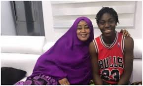 Latest on barcelona women forward asisat oshoala including news, stats, videos, highlights and more on espn. Nigerian Footballer Asisat Oshoala Announces Mother S Death Punch Newspapers