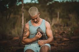 Dean.schneider (@deanschneider.official) on tiktok | 104.4m likes. Tierschutz Dean Schneider Der Schweizer Instagram Star Der Mit Lowen Kuschelt