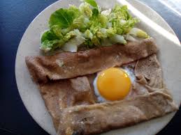Galette Oeuf Jambon Fromage De Cyril Lignac Dans Tous En Cuisine Mes Meilleures Recettes Faciles En 2020 Recette Facile Recette Meilleur Recette