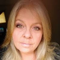 Debra Mckenzie's Instagram, Twitter & Facebook