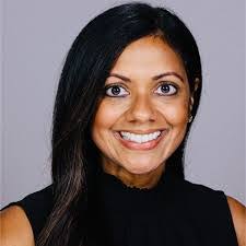 Sara Kashani's Instagram, Twitter & Facebook