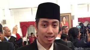 Mendiang Dubes Burhan dan Istri Terima Tanda Kehormatan dari Jokowi