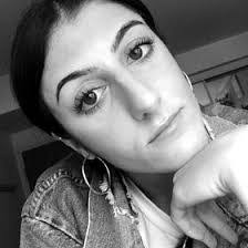 Jessica Defranco's Instagram, Twitter & Facebook