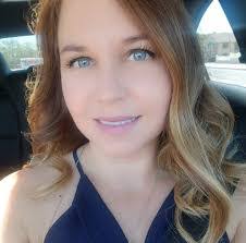 Lynn Kiesling's Instagram, Twitter & Facebook