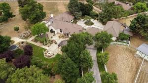 2595000 Country Living At Its Finest Impressive Family Home Guest House Nestled Among 8 Custom Bu Real Estate Houses Backyard Area California Real Estate