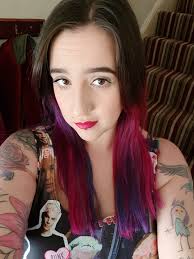 My bright hot pink & purple hair.💗💜