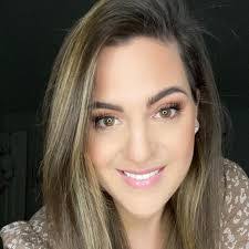 Ashley Ordway's Instagram, Twitter & Facebook