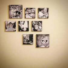 maqqiiro on instagram 前は100均の写真立てをペンキで塗って壁にマスキングテープと両面テープで貼ってたんだけど たまに重さで落ちてきて子供が危ないので今はこの ましかくパネル カラーの方が生きる写真もあるんだけど あえて モノクロ 写真 飾り方 壁