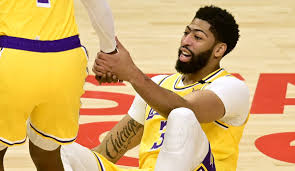 Anthony davis, popularly known by his nickname the brow, is a professional basketball player. Nba News Anthony Davis Von Den Los Angeles Lakers Gibt Nach Verletzung Leichte Entwarnung