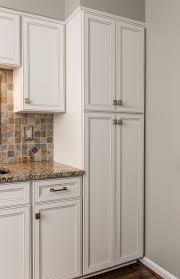 This Kitchen Was Refaced In White Laminate Recessed Panel Doors That Have Been Glazed To Highlight The Decorative White Laminate Roll Out Shelves Kitchen Decor