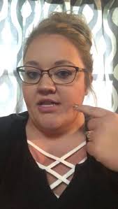 What are the benefits of using primer and setting spray in your makeup  routine?