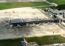 Mai mult decât atât, operatorii aerieni au obligația de a nu cele mai multe din cele 15 cazuri de coronavirus diagnosticate în românia au legătură cu italia. Se Prelungesc Starea De AlertÄ Dar Nu Èi RestricÈiile Pentru Zboruri