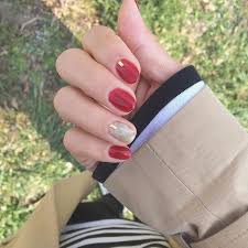 どうしても赤にしちゃう病 次こそ春っぽくしよう nail ネイル ボーダー アニエスベー agnesb ジェルネイル セルフネイル 赤ネイル 天然石ネイル シンプルネイル いつも赤 赤ネイル ネイル 赤ネイル シンプル