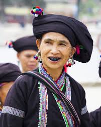 👩‍🦳A Lao woman with blackened teeth in Northern Vietnam 🇻🇳