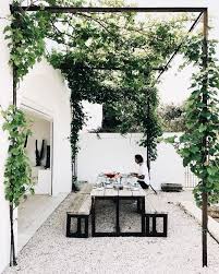 Just Good Design Masseria Moroseta Foto La Sultana P S Design Masseria Design Foto Justgooddesign Ma In 2020 Hintergarten Raum Im Freien Garten Und Outdoor