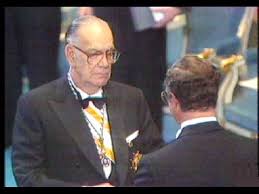 Este encuentro resultará fundamental para el joven cela, ya que, según él. Camilo Jose Cela Homenaje En Canal Sur Youtube