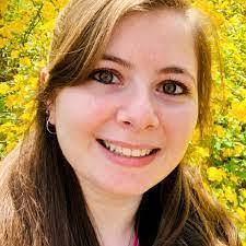 Danielle Hutchens's Instagram, Twitter & Facebook