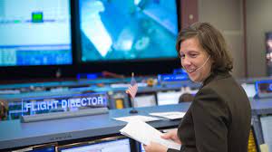 Assuming favorable weather on friday morning, and if the falcon 9 rocket and crew dragon spacecraft are in good condition, the spacex launch director will give the go for propellant loading 45. Chris Kraft S Advice For Holly Ridings First Woman Named Nasa Chief Flight Director Quartz