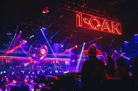 Pour accéder à ces discothèques, il est absolument indispensable de s'y rendre très bien habillé. Boites De Nuit A Dubai Ouvertes Ce Soir Liste Des Invites Tables