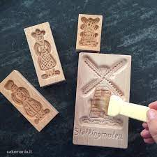 The crumbly biscuit with its deep spicy notes seems to fit every occasion. Wooden Moulds The Speculaas Spice Company