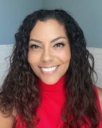 Kristin Jones's Instagram, Twitter & Facebook