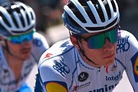 El colombiano egan bernal intentará acechar este fin de semana una vez más el primer lugar del giro de italia. Tageblatt Lu Der Wunderknabe Meldet Sich Zuruck Evenepoel Fordert Bernal Yates Und Co Heraus