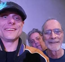 Kristin Lennon's Instagram, Twitter & Facebook