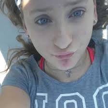 Mia Maxwell (maxiemm)