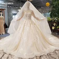 Lista dei siti testati da cui è possibile ordinare degli abiti da sposa direttamente dalla cina e consigli pratici su come scegliere il vestito per evitare di qualche tua amica forse ti riferirà che non vorrebbe mai essere nei tuoi panni, ma solo perché non è al corrente di quanto bello sia l'abito da sposa che. 0 Off Ls479011 Lucido Abiti Da Sposa Con Velo Da Sposa Lungo Di Tulle Appliques Manica Fabbrica Della Cina Abito Da Sposa Corto