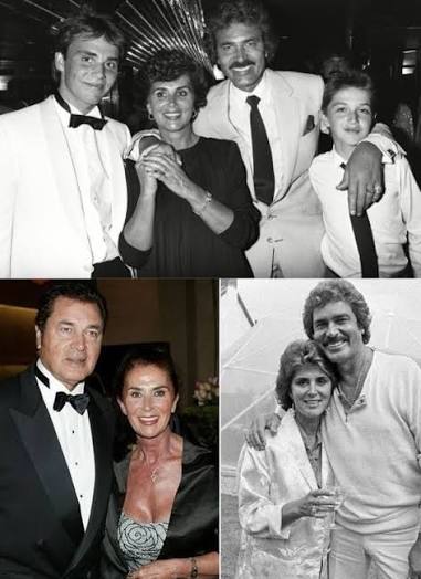 Engelbert Humperdinck Loves Being a Dad — Meet the Singer's 4 Kids With Late Wife Patricia Healey ▶️ 𝗪𝗮𝘁𝗰𝗵 𝗵𝗲𝗿𝗲: https://greatsongs.shop/ engelbert-humperdinck-loves-being-a-dad-meet-the-singers-4-kids-with-late- wife-patricia-healey Engelbert ...