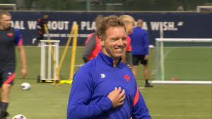 Augsburg ikinci takımının başında şimdilerde dortmund'u çalıştıran thomas tuchel vardı. Julian Nagelsmann So Tickt Der Neue Bayern Trainer Er Liebt Verena Seine Kinder Munchen Und Weisswurst