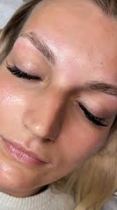 Za mną weekend pracujący🙂Dzisiaj wyczarowała takie piękne rzęsy w skręcie  D objętość 5-6d❤️ #rzęsy #rzęsyobjętościowe