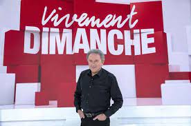 Après une longue pause due à son état de santé, ce retour en force n'a pas manqué de surprendre les. Vivement Dimanche Les Invites Recus Le 30 Decembre Par Michel Drucker Sur France 2