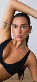 I worship this goddess 🥰