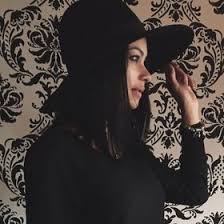 Claudia McDade (claudiamcdade)