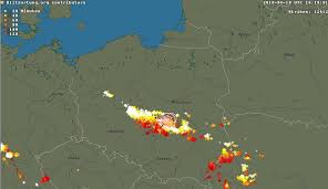 Gdzie jest burza radar burzowy i mapa wyladowan w aplikacji mobilnej from img.dobreprogramy.pl sprawdź, gdzie jest burza w naszej relacji i na radarze pogodowym. Pogoda Przez Polske Przejda Liczne Burze