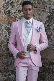 Più sofisticati invece doppiopetto, smoking e frac, ideali per un abito da cerimonia. Italian Morning Suit In Pink Linen For Summer Wedding Vestito Rosa Sposo Moda Uomo