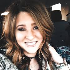 Moxie Maven Beauty Bar-Mikaela