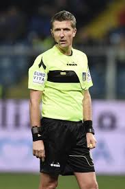 Diese seite liefert eine übersicht über alle einsätze des schiedsrichters daniele orsato in der saison 20/21 inklusive der gezeigten karten und der gegebenen elfmeter. Wasit Dengan Kontroversi Daniele Orsato Pimpin Laga Juventus Vs Ac Milan Kumparan Com