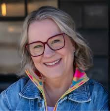 Who is ready to create magical mobile key experiences for your guest with  Apple Wallet? Let us help you!