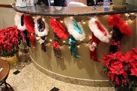 While longer projects may offer a chance to work on something over a period of time, even the grandest of christmas decorations ideas should be easy to follow, affordable and most of all, fun to create. Office Christmas Decorating Ideas That You Must Not Miss Office Christmas Decorations Christmas Desk Decorations Desk Christmas Decorations