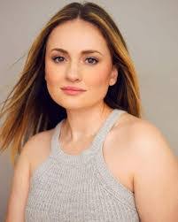 Amanda Baugh's Instagram, Twitter & Facebook