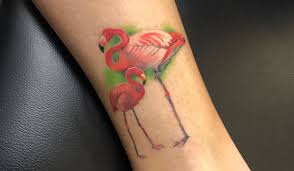 Alle unsere wandtattoos werden in der schweiz herges. Flamingo Tattoos Und Ihre Bedeutung Tatowierung
