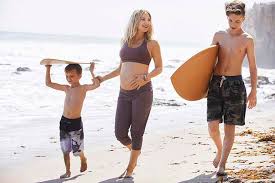 Based in los angeles, hudson's activewear brand fabletics has become an international operation with thousands of employees and over 1 million vip members. Kate Hudson S Fabletics Launches Limited Edition Maternity Legging Capsule Collection Fashionwindows