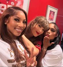 If her Eras Tour Poster is completed Para CapitalOne 2023 SHOW DATES TAYLOR  SWIFT THE ERAS TOUR PrasentedDy special guests beabadoobee Phoebe Bridgers  MUNA HAIM LOUTA Sabrina Carpenter GAYLE Gracie Abrams ม็ต