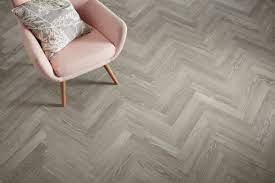 Karndean korlok | 2021 flooring reviews. Karndean Designflooring Twitterren For A Cool Contemporary Look Lay Grey Limed Oak Planks In A Herringbone Pattern Pair With Pastel For Fresh And Subtle Styling Findyourfloor Karndean Lvt Flooring Https T Co Ibndbcxqdr